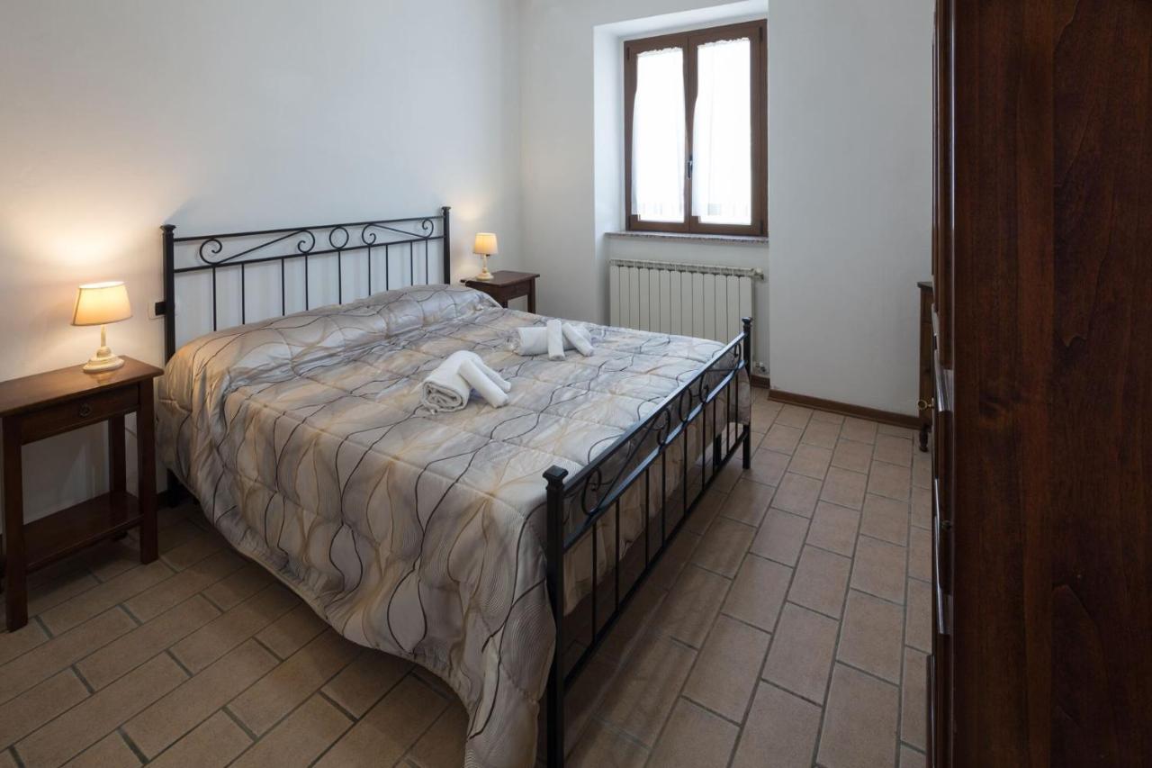 Agriturismo Casella Del Piano กุบบีโอ ภายนอก รูปภาพ