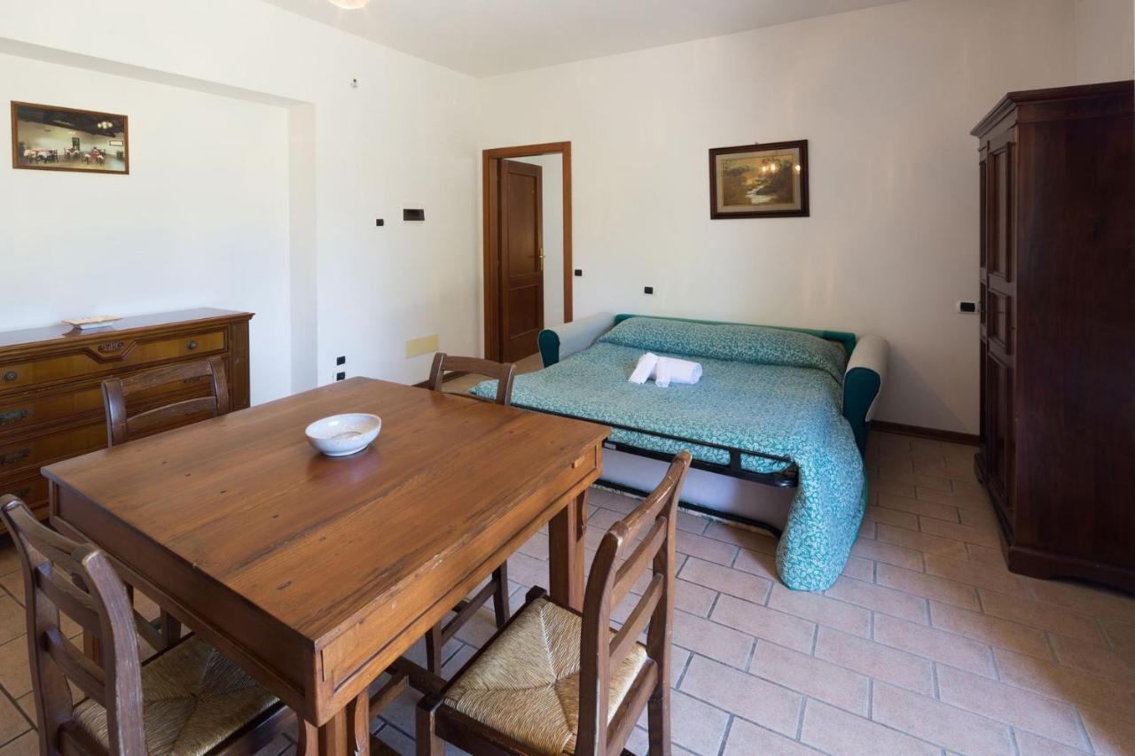 Agriturismo Casella Del Piano กุบบีโอ ภายนอก รูปภาพ