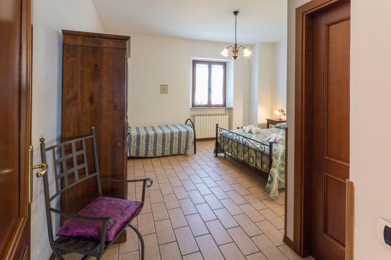Agriturismo Casella Del Piano กุบบีโอ ภายนอก รูปภาพ