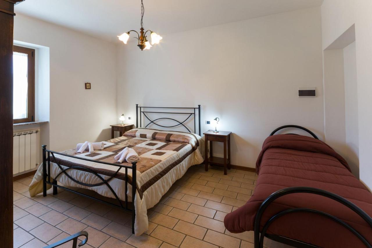 Agriturismo Casella Del Piano กุบบีโอ ภายนอก รูปภาพ